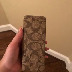 Vintage coach glasses holder